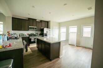 3707 Felicity Dr in Laredo, TX - Building Photo - Building Photo