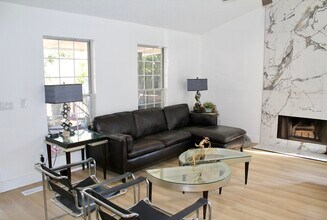 172 Shallow Ridge Ln NE in Kennesaw, GA - Building Photo - Building Photo