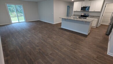 497 Coconut Dr in Bloomingdale, GA - Building Photo - Building Photo