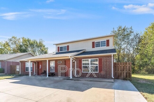 3503 SW Victoria Pl in Bentonville, AR - Building Photo - Building Photo