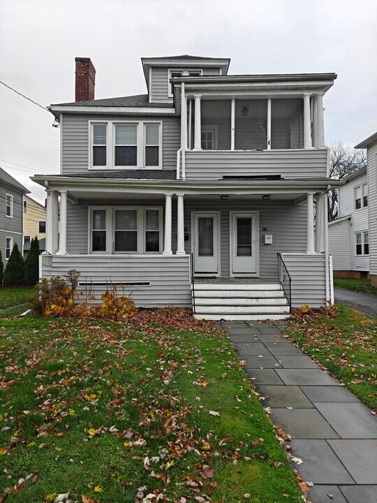 117 Dover Rd in West Hartford, CT - Building Photo