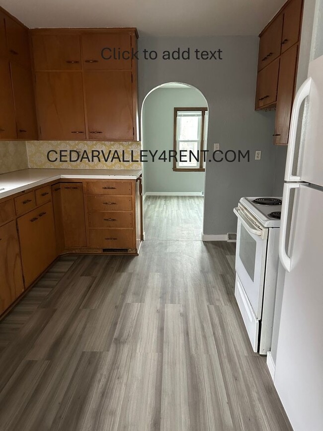 1821 Forest Ave in Waterloo, IA - Building Photo - Building Photo