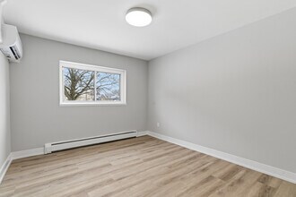 20 Weichel St in Kitchener, ON - Building Photo - Building Photo