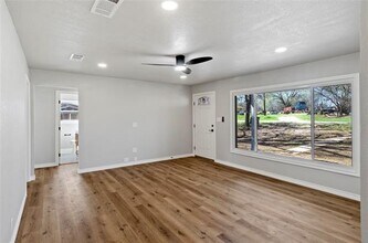 131 Long St in Bowie, TX - Building Photo - Building Photo