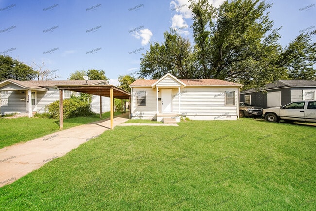 property at 1106 Sandra Dr