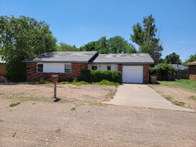 68 Hunsley Rd in Canyon, TX - Building Photo