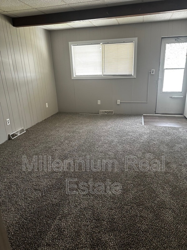 670 E Mansfield Ave in Pontiac, MI - Building Photo - Building Photo