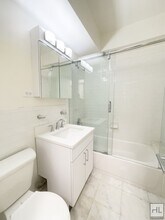 EAST 57 STREET, Unit 2D in New York, NY - Foto de edificio - Building Photo