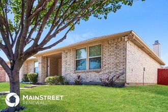 1044 Cavern Dr in Mesquite, TX - Foto de edificio - Building Photo