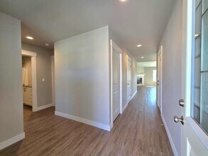 258 Emma Dr in Wenatchee, WA - Building Photo - Building Photo