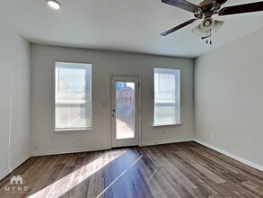 3265 Karen St in Fort Worth, TX - Foto de edificio - Building Photo