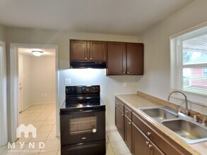 1200 Daniel Dr in Midfield, AL - Building Photo - Building Photo