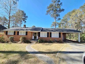 3402 Deerfield Dr in Columbia, SC - Building Photo