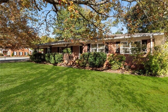 property at 5122 Lavista Rd