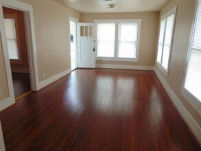 4620 Oakridge St in Houston, TX - Building Photo - Building Photo