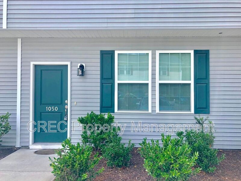 1050 Lexi Ct in Ladson, SC - Building Photo
