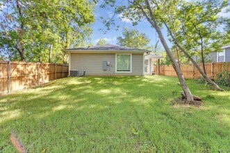 516 W Johnson St in Denison, TX - Building Photo - Building Photo