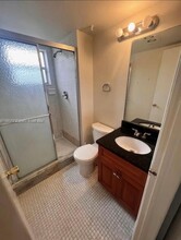 8161 SW 24th Ct in Davie, FL - Foto de edificio - Building Photo