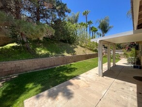 1556 Iris Grove Dr in Corona, CA - Building Photo - Building Photo