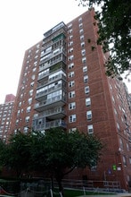 Carlyle Skyline Towers in Flushing, NY - Building Photo - Building Photo