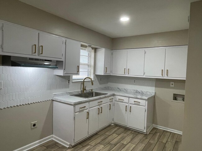 3538 Arnold Rd in Memphis, TN - Building Photo - Building Photo