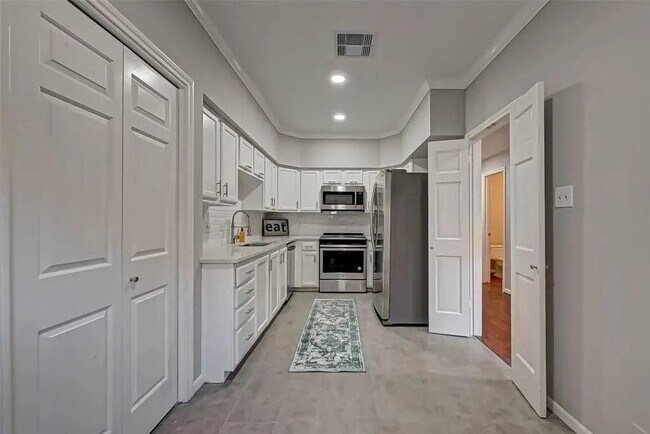 2604 Bering Dr in Houston, TX - Building Photo - Building Photo