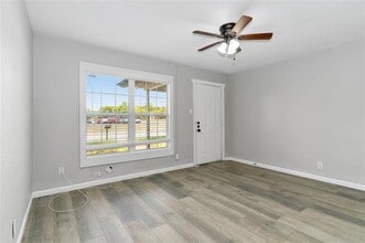 122 Ramsey Ave in Cleburne, TX - Building Photo - Building Photo