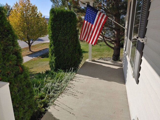 4449 W Princetown Ln in Coeur d'Alene, ID - Building Photo - Building Photo