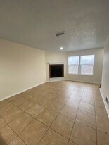 15609 E US Hwy 24 in Independence, MO - Building Photo