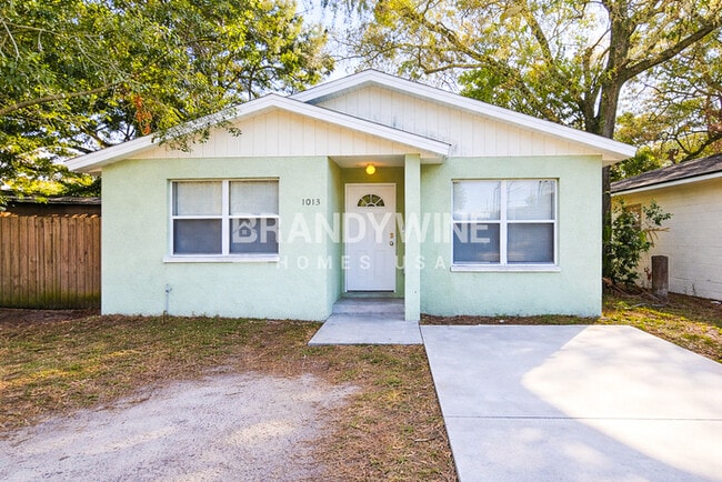 property at 1013 E Eskimo Ave