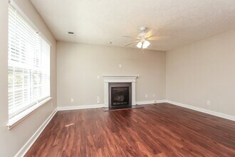 1000 Lowrey Pl in Spring Hill, TN - Building Photo - Building Photo
