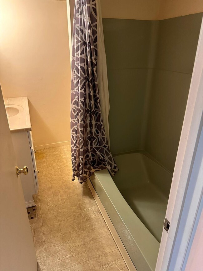 property at 520 Bankside Holw