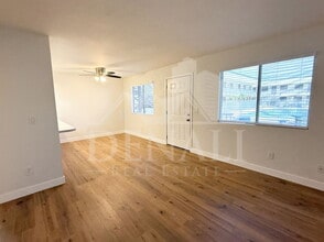 18202 N Cave Creek Rd in Phoenix, AZ - Building Photo - Building Photo