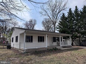 2006 Stevens Dr in Chester, MD - Building Photo