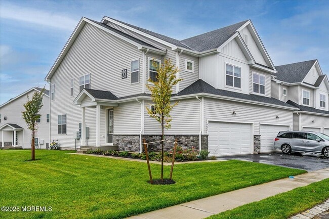 2206 Pilot St in Marlboro, NJ - Building Photo - Building Photo