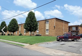 Macon Crossing in Memphis, TN - Foto de edificio - Building Photo