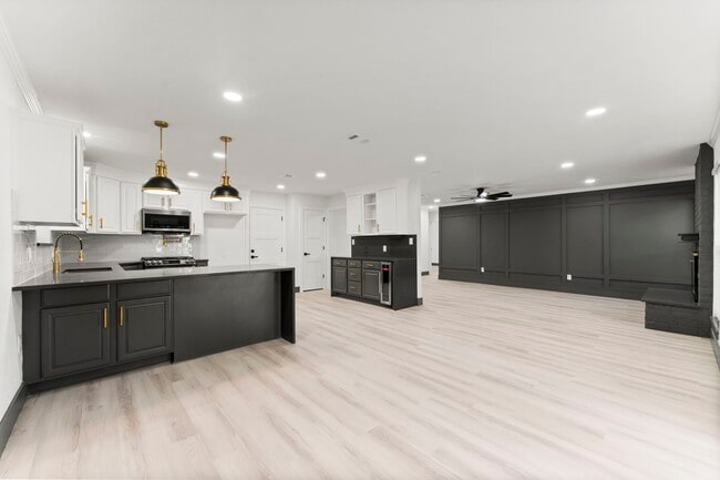 property at 26 E Woodtimber Ct