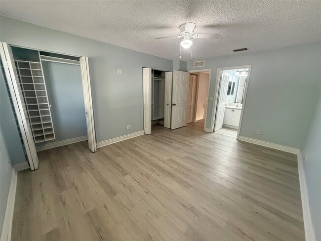 property at 6907 Sienna Club Pl