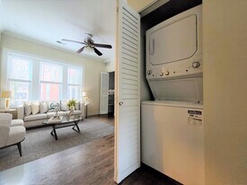 3240 N Clifton Ave in Chicago, IL - Building Photo