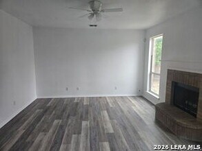 405 Point Valley in San Antonio, TX - Building Photo - Building Photo