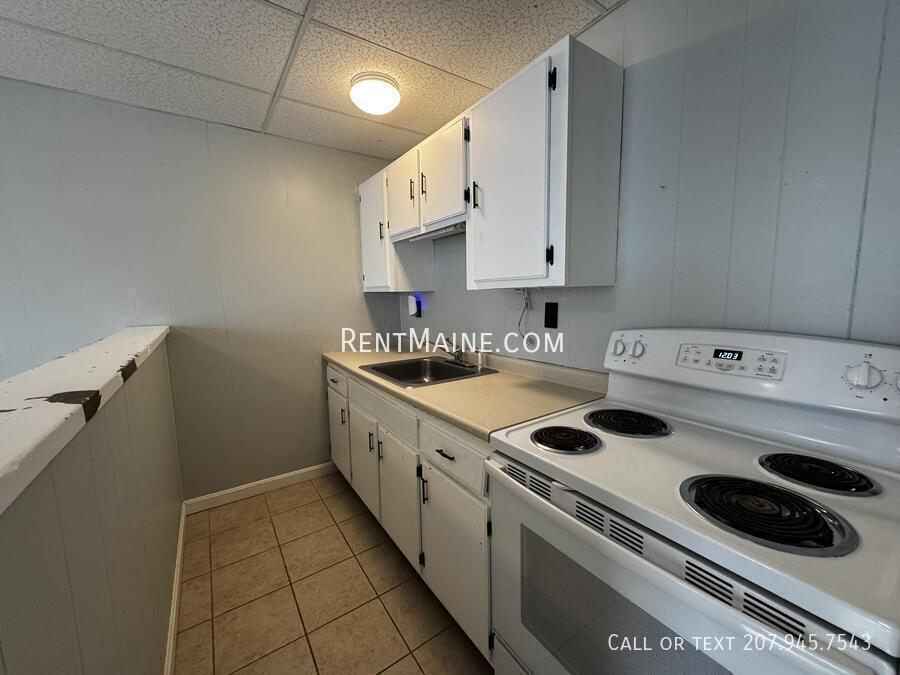 17 Edwards St in Waterville, ME - Foto de edificio