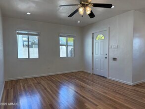 361 E Clarendon Ave in Phoenix, AZ - Building Photo - Building Photo