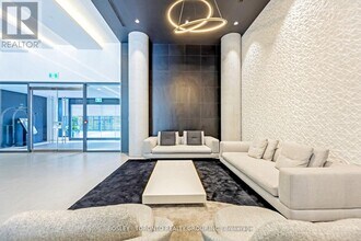 158 Front St E in Toronto, ON - Building Photo - Building Photo