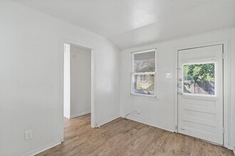 3404 Grooms St in Austin, TX - Building Photo - Building Photo