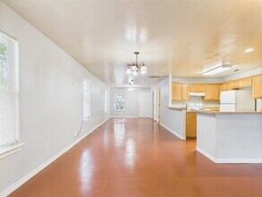 509 Lone Oak St in Fredericksburg, TX - Building Photo - Building Photo