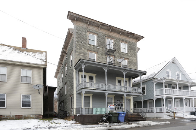 12 Winter St in Laconia, NH - Building Photo - Building Photo