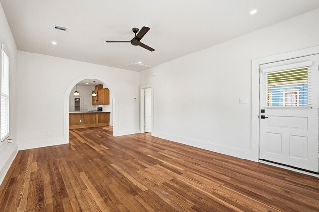 property at 2122 Hardy St