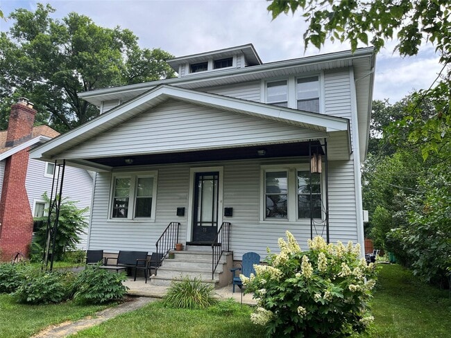 property at 70 Verplanck Ave