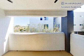 3883 Ingraham St in San Diego, CA - Building Photo - Building Photo