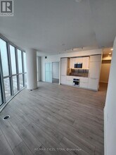 1 Fairview Rd E in Mississauga, ON - Building Photo - Building Photo